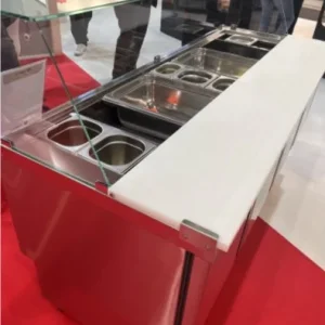 Vitrine service arrière Meuble de préparation avec soubassement réfrigérée 4 portes Produit De Marque