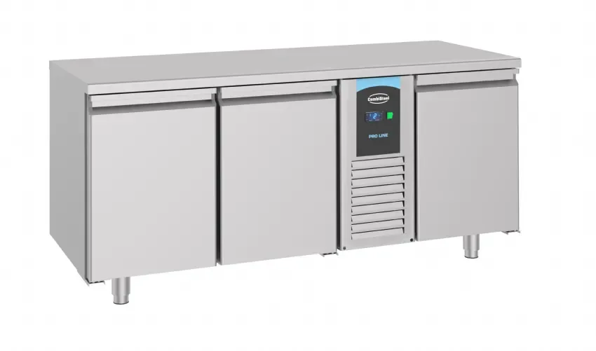 Promotion Table réfrigérée 3 portes profondeur 700 pro line