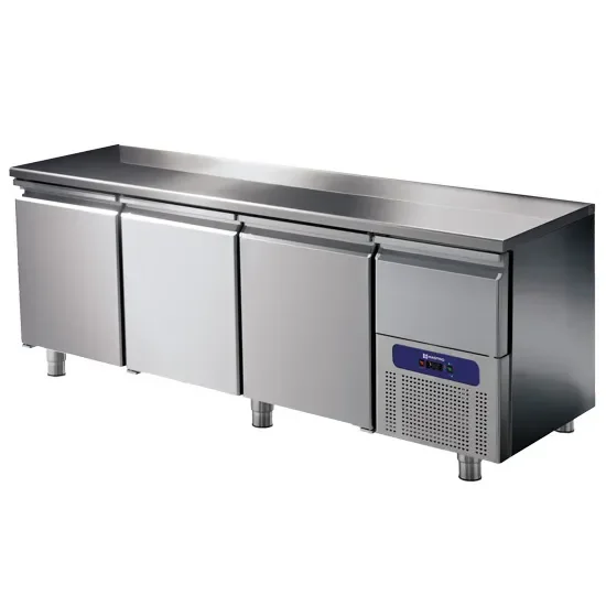 Vente Flash Table réfrigérée inox 3 portes gn 1/1 température -2/+8°c