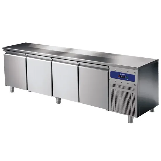 Table réfrigérée inox 4 portes - température -2/+8°c Must-Have