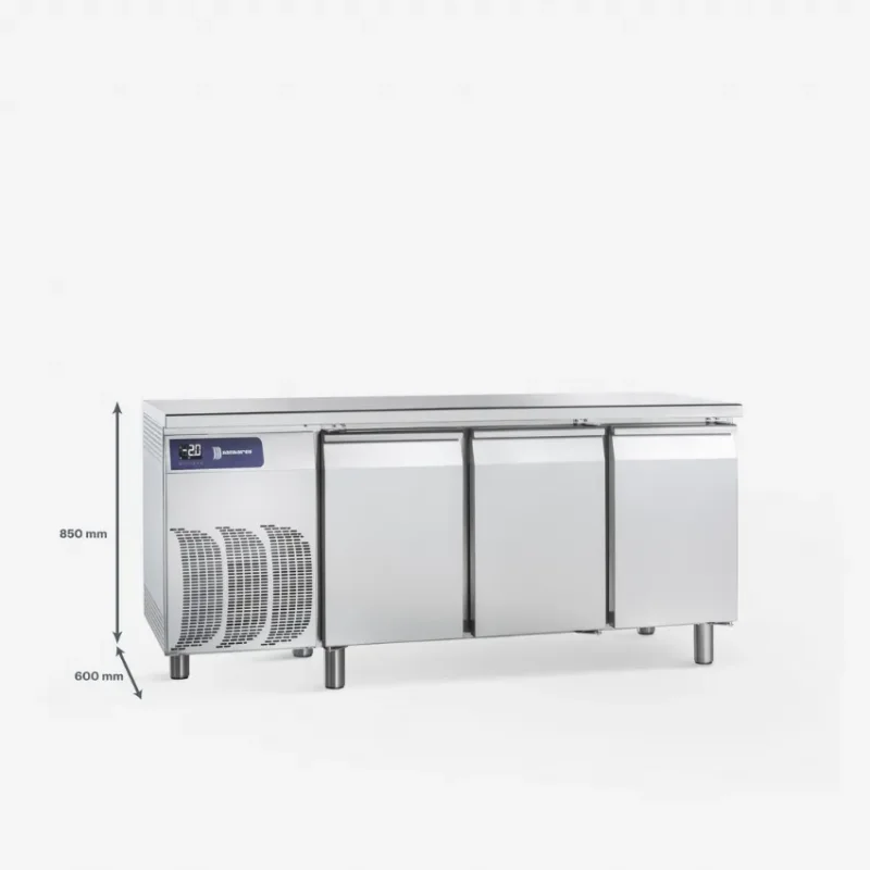 Livraison Express Table réfrigérée positive 3 portes avec plan de travail gamme exclusive -2/+8°c - 424 l