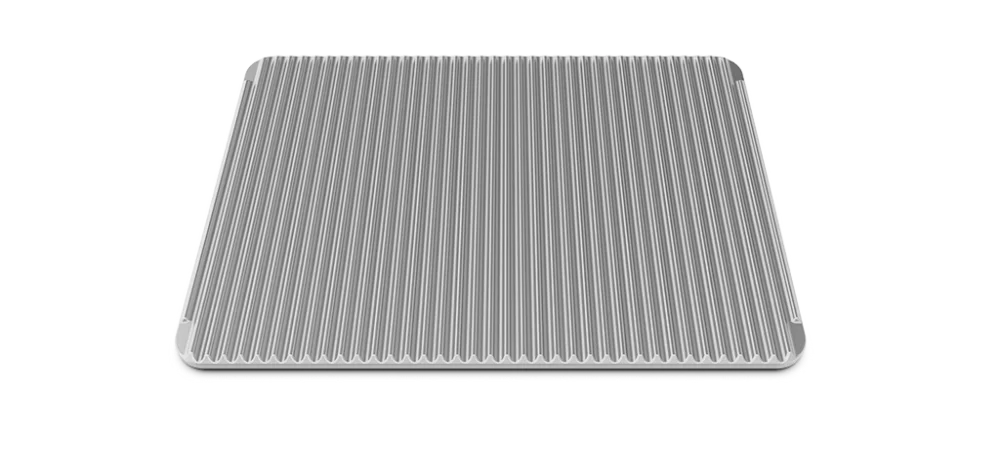 Achetez Aujourd’hui Plaque à pâtisserie en aluminium. Deux surfaces - lisses et rayées - pour différents produits 460x330 FAKIRO
